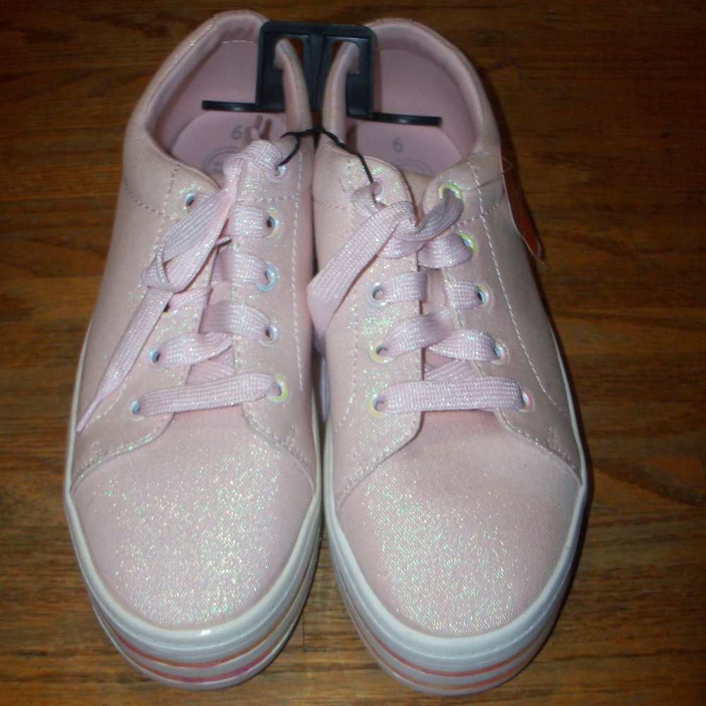 NWT Women's Size 6 Pink Sparkle Chunky Sneakers